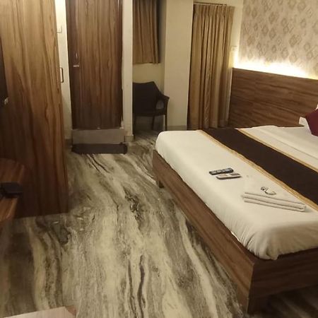 Hotel Raj Meridian, Tambaram Chennai Eksteriør bilde
