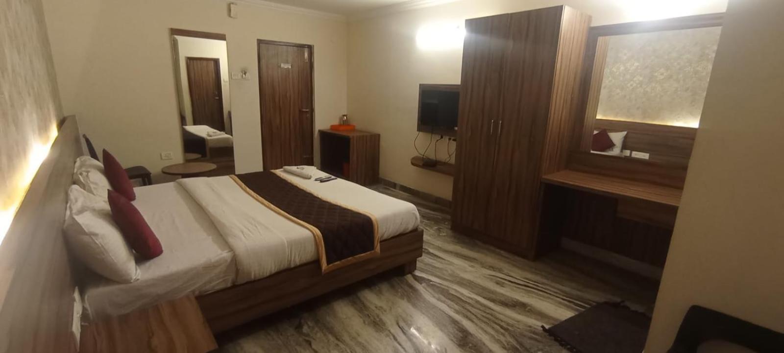 Hotel Raj Meridian, Tambaram Chennai Eksteriør bilde