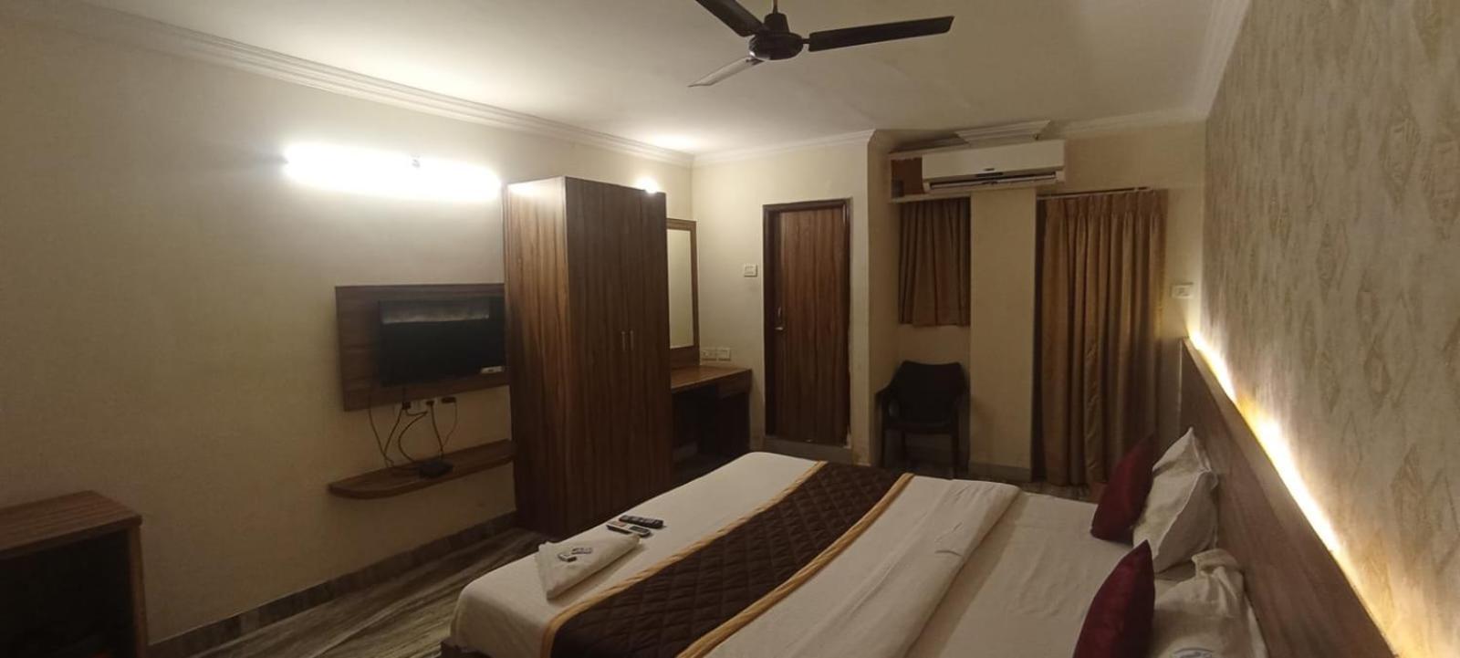 Hotel Raj Meridian, Tambaram Chennai Eksteriør bilde